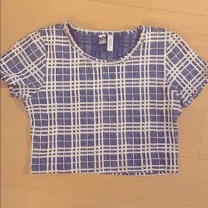 Blue pattern crop top